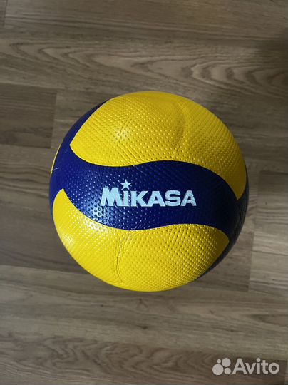 Волейбольный мяч mikasa v300w