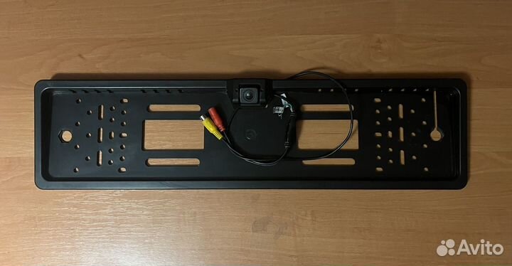 Рамка для номера с камерой заднего вида