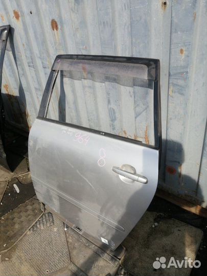 Дверь задняя левая Toyota Ipsum ACM21