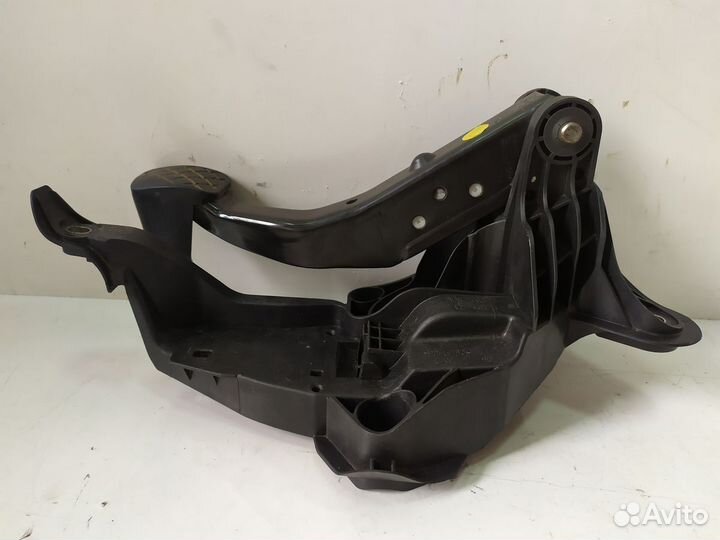 Педаль тормоза skoda rapid (2013)