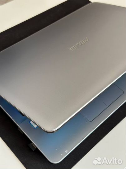 Ноутбук Asus R541U