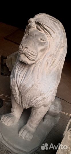 Лев скульптура