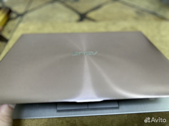 Ноутбук asus
