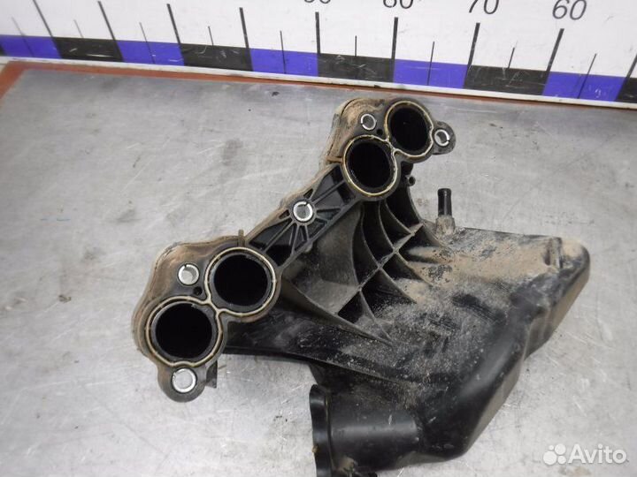 Коллектор впускной Лада Калина 11183 2011