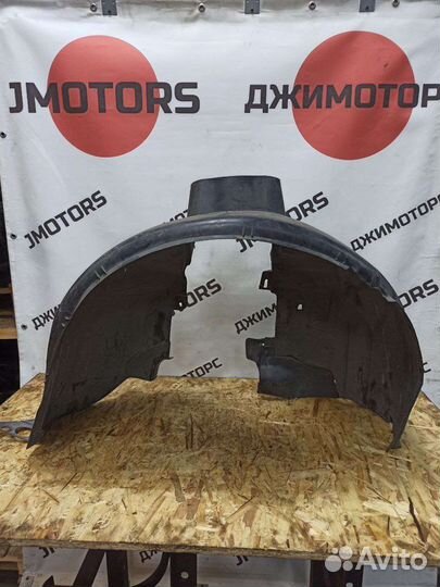 Подкрылок передний правый volvo v70