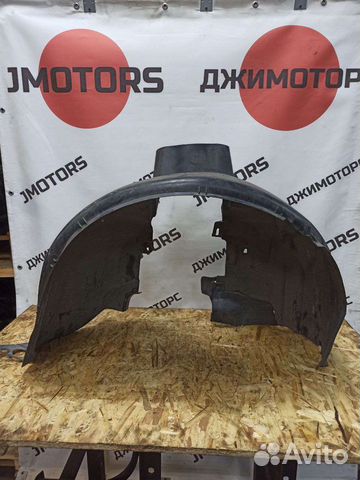 Подкрылок передний правый volvo v70