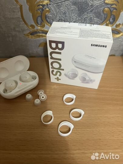 Беспроводные наушники samsung galaxy buds +