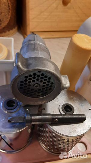 Электромясорубка 