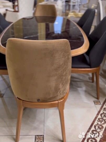 Столы и стулья