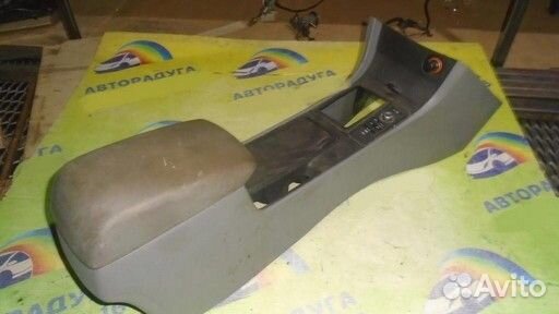 Подлокотник mazda BK5P axela