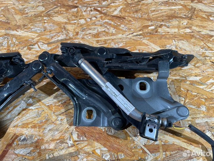 Петли капота Audi A5 f5 b9 c пиропатроном