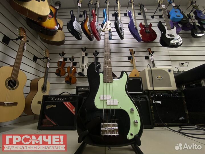 Бас гитара Homage б/у