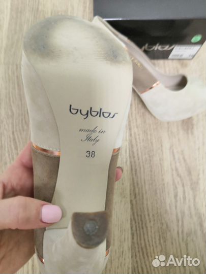 Туфли Byblos новые