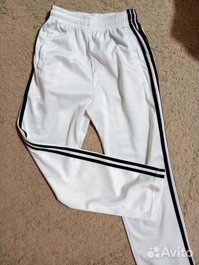 Спортивный костюм на мальчика 146