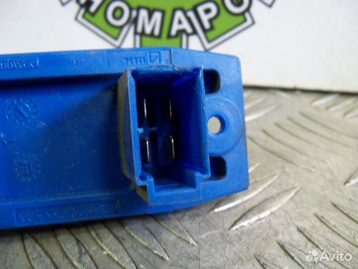 Резистор печки Ford Focus 1 2001г USA