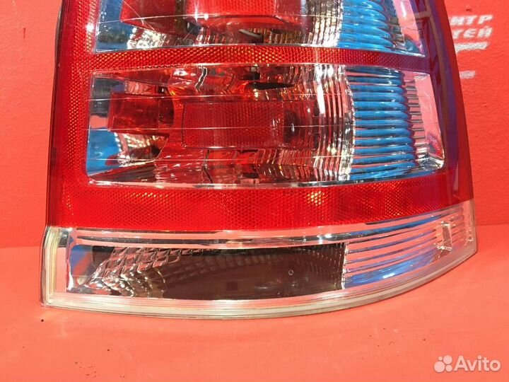 Фонарь задний правый Opel Zafira B минивэн Z16XE1