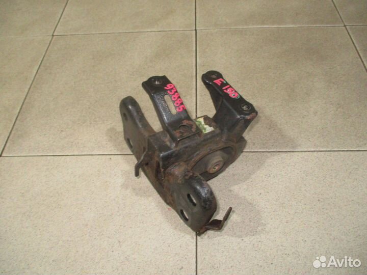 Опора кпп левая Toyota Corolla (E150) 2006-2013