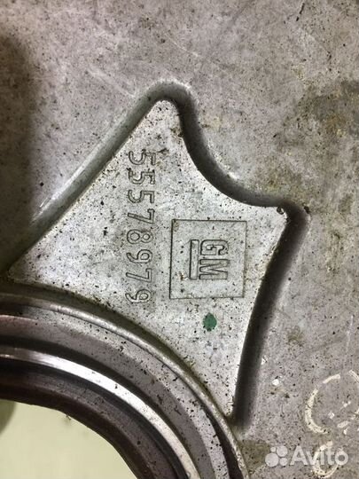 Корпус помпы охладитель крышка Opel Astra Insignia