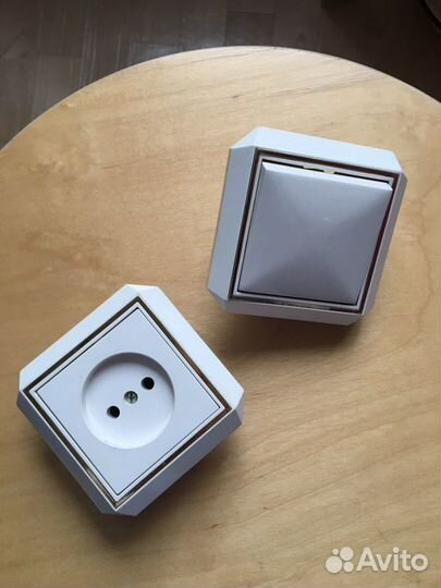 Розетка новая