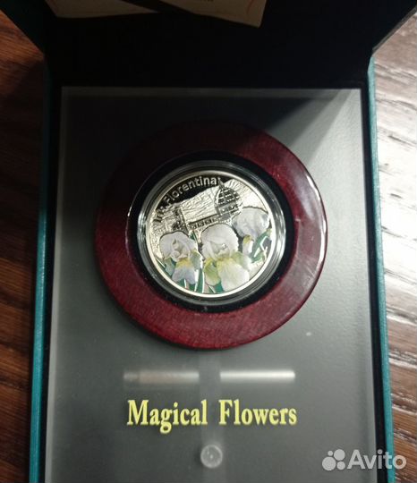 Монеты Ниуэ Цветы Серебро