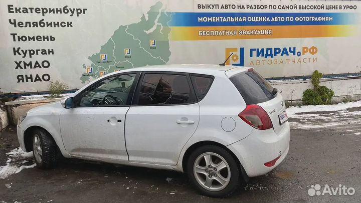 Стеклоподъемник электрический задний левый Kia Cee