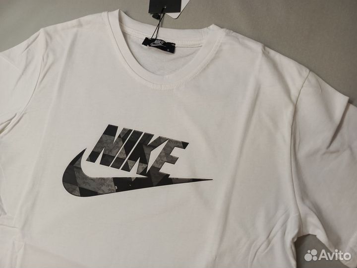 Футболка Nike