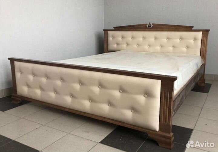 Кровать из массива с мягкими спинками Афина М