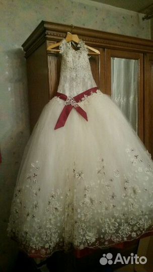Шикарное свадебное платье