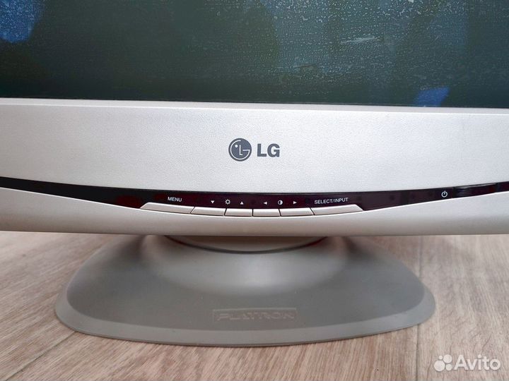 Монитор LG Flatron F900 P 160 Гц для художников