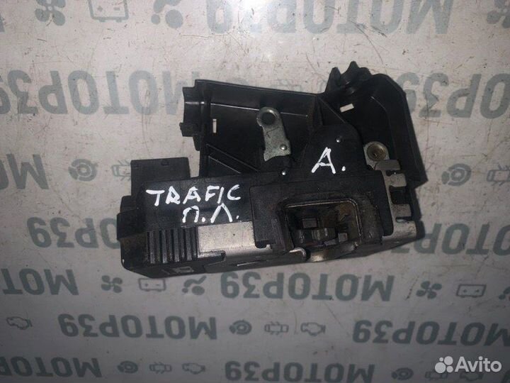 Замок двери передний левый Renault Trafic 2.5 TD