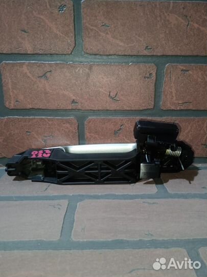 Ручка двери внешняя toyota avensis AZT250 1AZ-FSE RR/RH