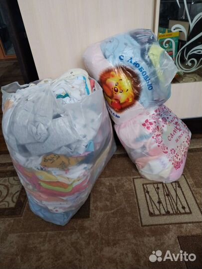 Вещи для девочки пакетом с рождения до 1 года