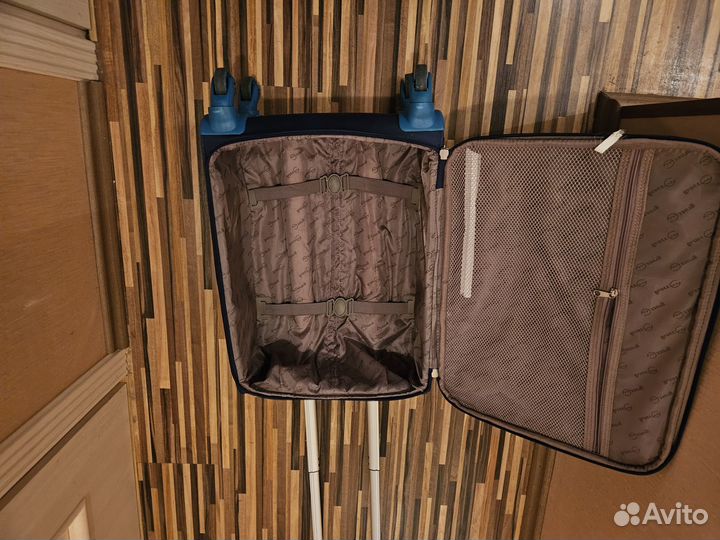 Чемодан Grott