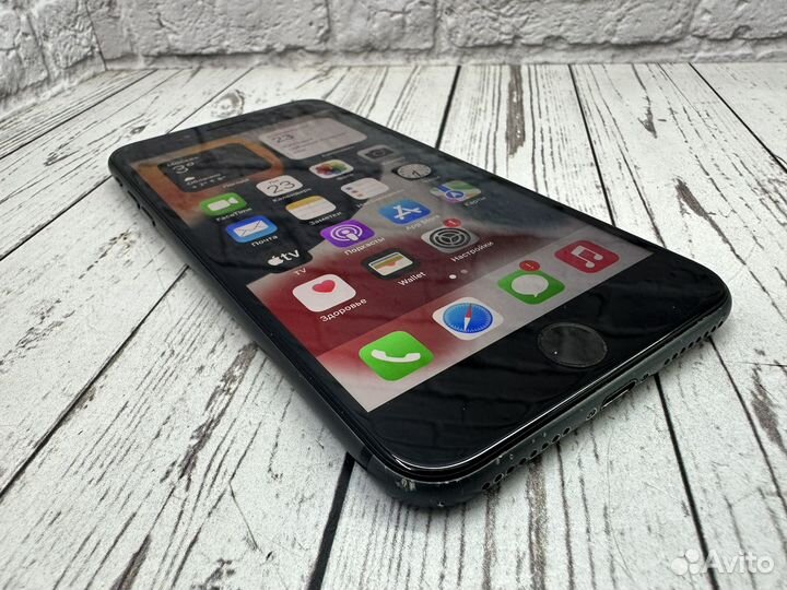 iPhone 8 Plus, 64 ГБ