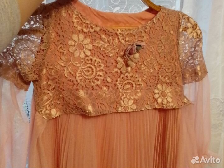 Платье праздничное