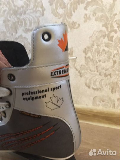 Коньки хоккейные