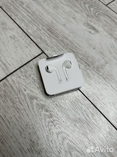 Наушники Apple EarPods (новые, оригинальные)