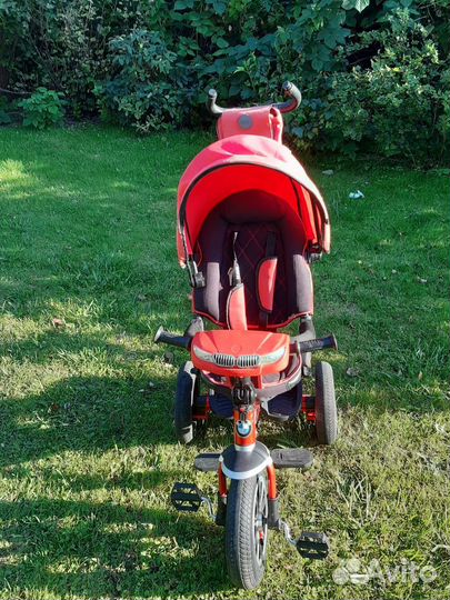 Трехколесный велосипед BMW