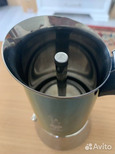 Гейзерная кофеварка новая