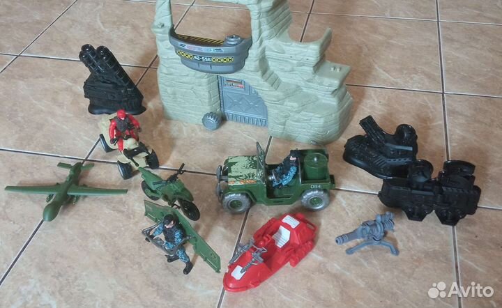 Большой пакет игрушек