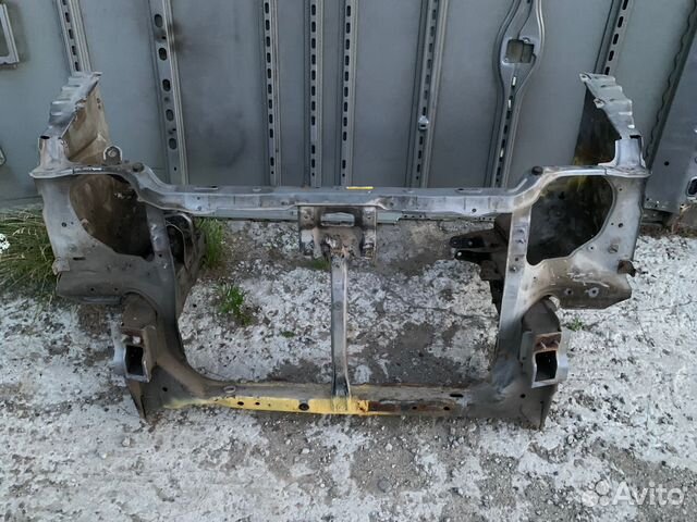 Телевизор Nissan Serena C24