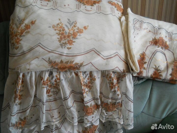 Занавеси, покрывало с наволочками