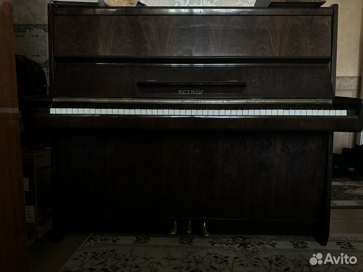 Пианино Petrof