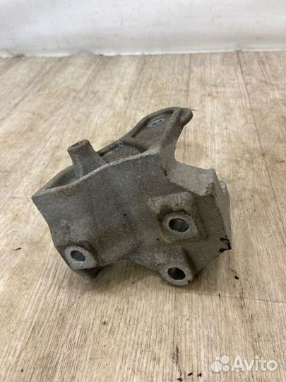 Кронштейн опры МКПП Mitsubishi Lancer 10 CX2A 4A91