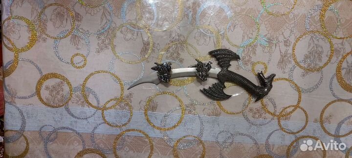 Нож сувенирный с креплениями