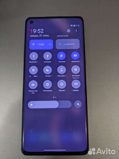 Телефон OnePlus 8