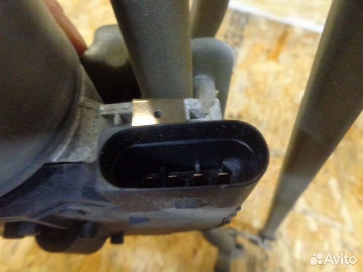 Моторчик стеклоочистителя передний Audi A6 C6 BVJ