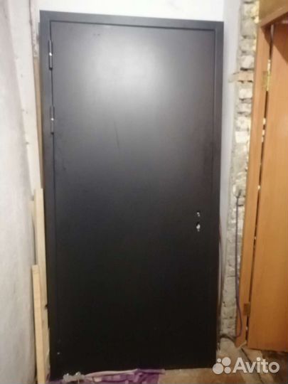 Дверь входная металлическая противопожарная