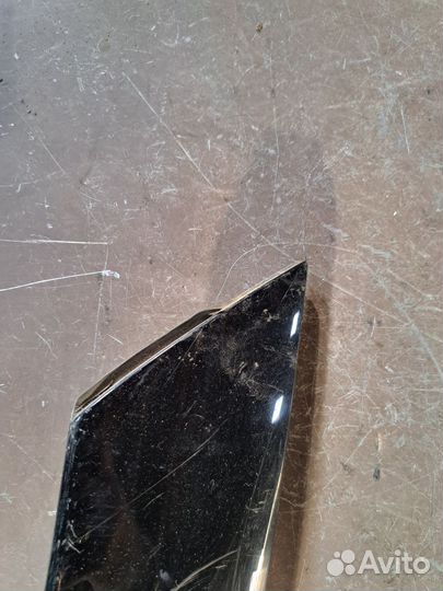 Молдинг лобового стекла Skoda Fabia