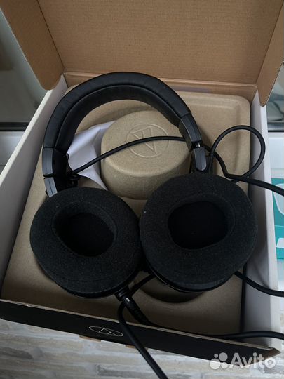 Студийные наушники Audio-Technica ATH-M50X
